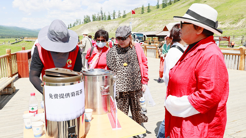 提升旅游服务质量让游客尽享“诗和远方”(图3)